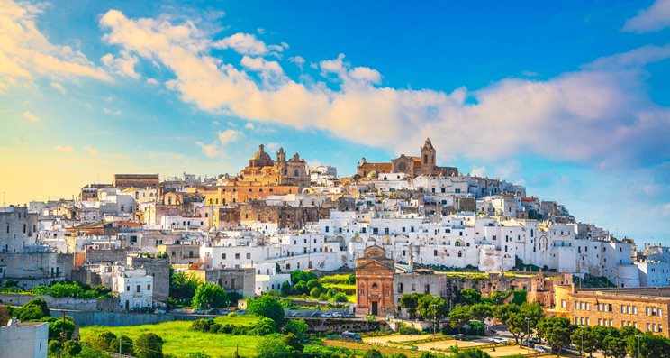 Ostuni kallas även